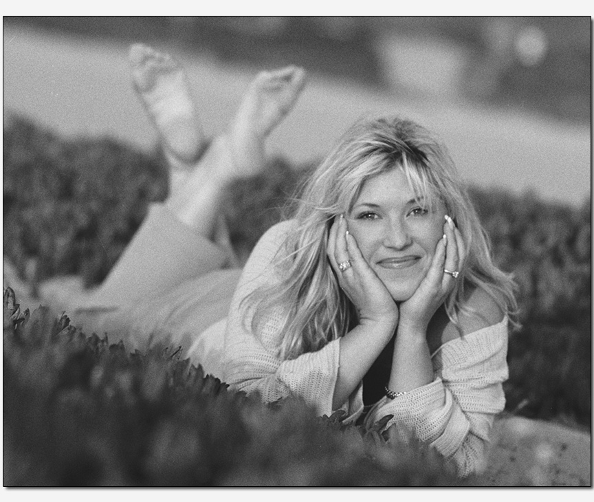 a face born to smile a woman born to pose